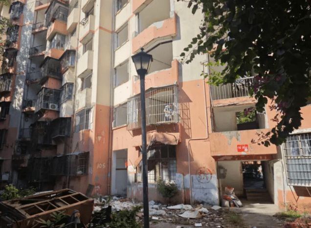 深圳一旧改项目安置费停发半年，有居民选择