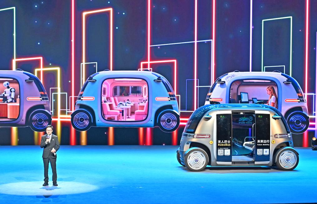 村有“社工”田有“园长”病有“捕快”——“A超”联赛勾勒AI新生活图景